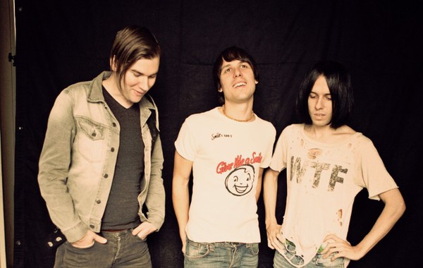 CAMDEN ROCKS Announce THE CRIBS To Headline!
